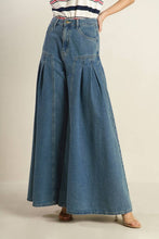 Load image into Gallery viewer, Wide Wave Jeans