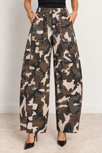 Load image into Gallery viewer, Oliva Camo Pants