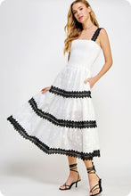 Load image into Gallery viewer, Lace Horizon Midi Dress