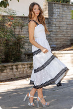 Load image into Gallery viewer, Lace Horizon Midi Dress