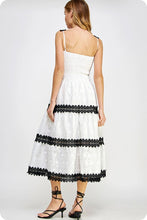 Load image into Gallery viewer, Lace Horizon Midi Dress