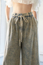 Load image into Gallery viewer, Retro luxe acid-wash pant
