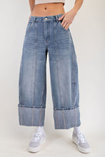 Load image into Gallery viewer, Weekend Flare Jeans