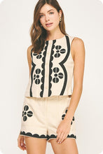 Load image into Gallery viewer, Mod Petal Top