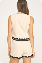 Load image into Gallery viewer, Mod Petal Top