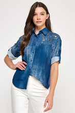 Load image into Gallery viewer, Blue Carved Top