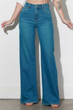 Load image into Gallery viewer, Riverstone Wide Jeans