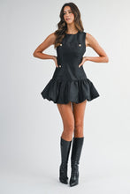 Load image into Gallery viewer, Gold Button Flare