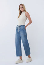 Load image into Gallery viewer, Motion Barrel Jeans