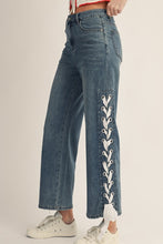 Load image into Gallery viewer, Side Story Jeans