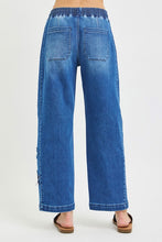 Load image into Gallery viewer, Stellar Barrel Jeans