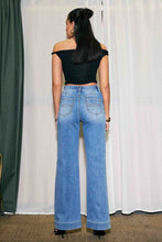 Load image into Gallery viewer, Modern Line Jeans