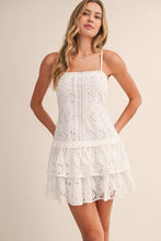 Load image into Gallery viewer, Eyelet Blossom Mini