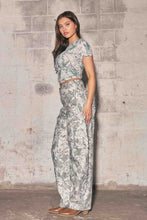 Load image into Gallery viewer, Camo Glitter Barrel