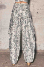 Load image into Gallery viewer, Camo Glitter Barrel