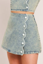 Load image into Gallery viewer, Scallop Denim Skort