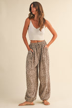 Load image into Gallery viewer, Wild Puff Pants