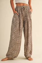 Load image into Gallery viewer, Wild Puff Pants