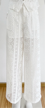 Load image into Gallery viewer, White Lotus Trouser