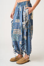 Load image into Gallery viewer, Indigo Mosaic Balloon Pant
