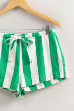 Load image into Gallery viewer, Easy Lines Short