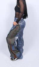 Load image into Gallery viewer, The Side Reveal Jean