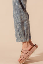 Load image into Gallery viewer, Flora Fade Denim