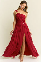 Load image into Gallery viewer, Rouge Muse Gown