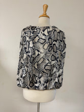 Load image into Gallery viewer, Serpent Sketch Top