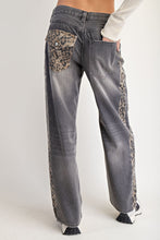 Load image into Gallery viewer, Leopard Side Jeans