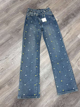 Load image into Gallery viewer, Petite Bloom Jeans