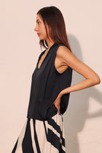 Load image into Gallery viewer, Essential Ease Top