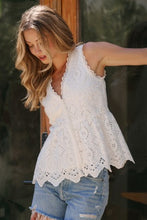 Load image into Gallery viewer, Scallop Eyelet Top