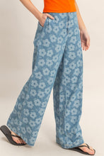Load image into Gallery viewer, Bloomwash Wide Jeans