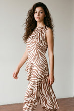 Load image into Gallery viewer, Zebra Caramel Top