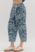 Load image into Gallery viewer, Floral Groove Barrel