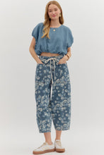 Load image into Gallery viewer, Floral Groove Barrel