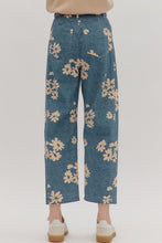 Load image into Gallery viewer, Denim Daisy Barrel