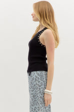 Load image into Gallery viewer, Bold Stud Rib