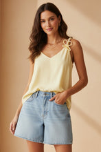 Load image into Gallery viewer, Floral Accent Top