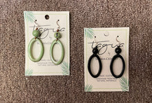 Load image into Gallery viewer, Oval Style Earrings
