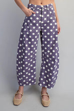 Load image into Gallery viewer, Uva Dot Barrel Jeans
