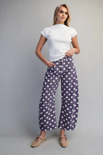 Load image into Gallery viewer, Uva Dot Barrel Jeans
