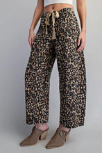 Load image into Gallery viewer, Soho Leopard Pants
