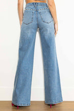 Load image into Gallery viewer, Pearl Side Stunner Jeans
