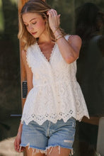 Load image into Gallery viewer, Scallop Eyelet Top
