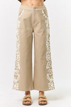 Load image into Gallery viewer, Coastal Bloom Pant
