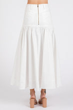 Load image into Gallery viewer, White Glimmer Skirt
