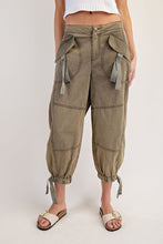 Load image into Gallery viewer, Dustbound Jogger
