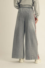 Load image into Gallery viewer, Urban Track Denim
